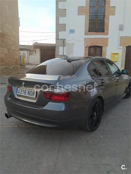 Usado BMW 330 258 CV (189 kW) 2005 Gris / plata Berlina