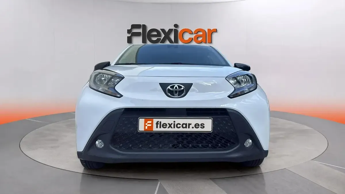 Usado Toyota Aygo X 72 CV (52 kW) 2022 Blanco SUV