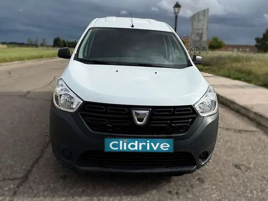 Usado Dacia Dokker Essentiel 95 CV (69 kW) 2019 Blanco Monovolumen