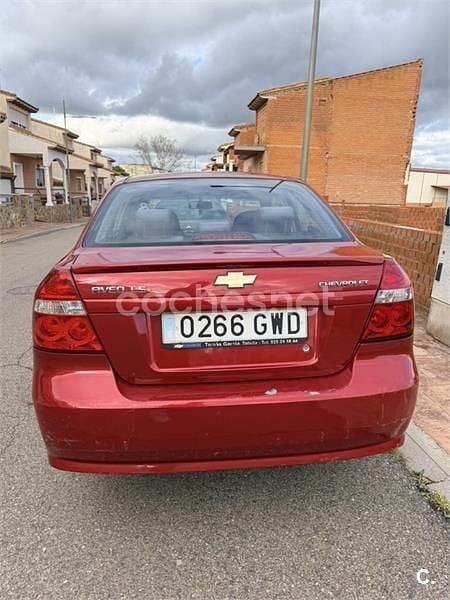 Usado Chevrolet Aveo LS 84 CV (61 kW) 2010 Rojo Berlina