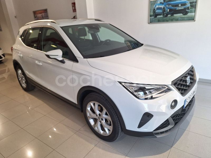 Blanco Usado 2023 Seat Arona FR SUV | 20.900 € (Precio justo) - Imagen 1/4