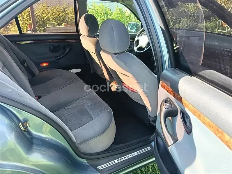 Usado Peugeot 406 110 CV (80 kW) 1999 Azul Berlina