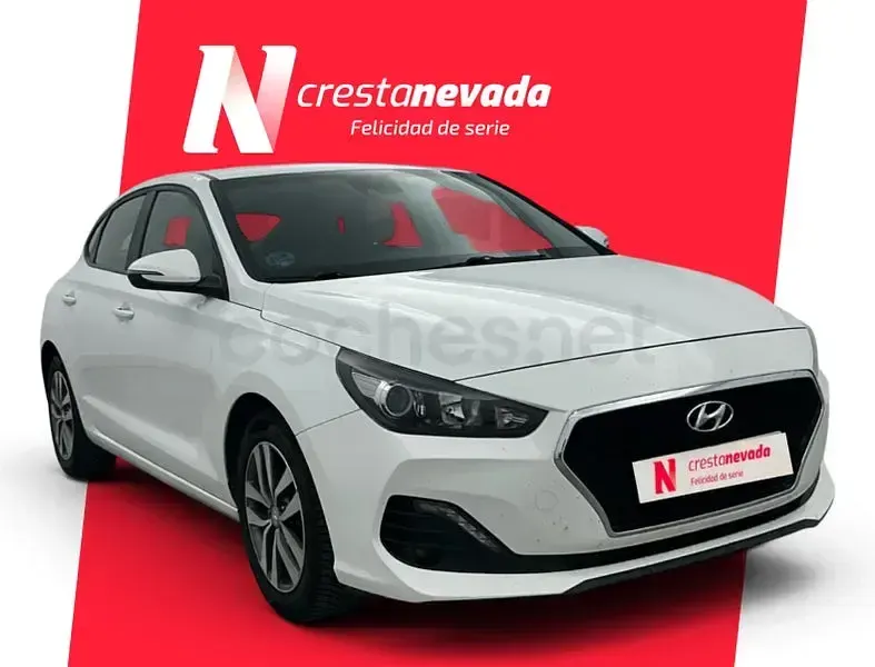 Usado Hyundai i30 120 CV (88 kW) 2020 Blanco Berlina