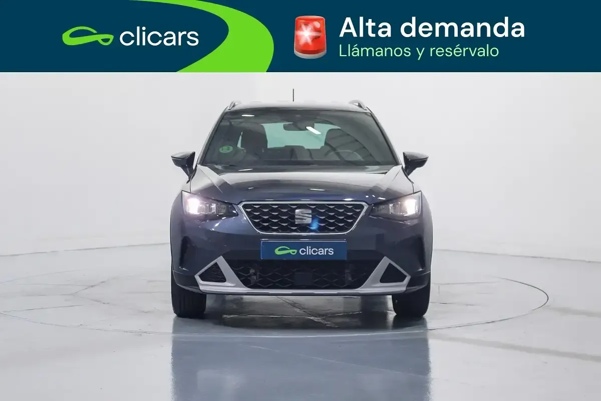 Usado Seat Arona Xperience 116 CV (85 kW) 2025 Gris / plata SUV