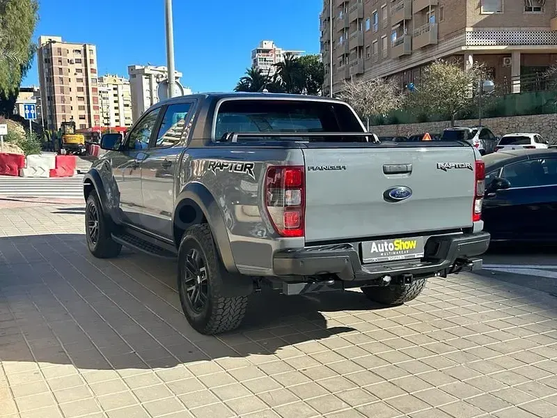 Usado Ford Ranger Raptor 210 CV (154 kW) 2023 Gris / plata Pickup/Camioneta