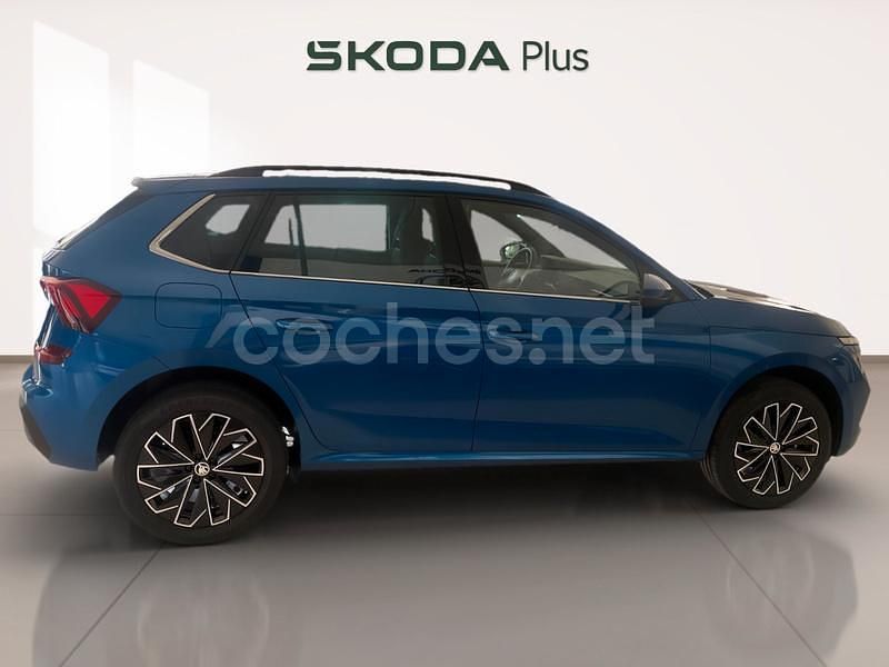Usado Skoda Kamiq 110 CV (80 kW) 2022 Azul SUV