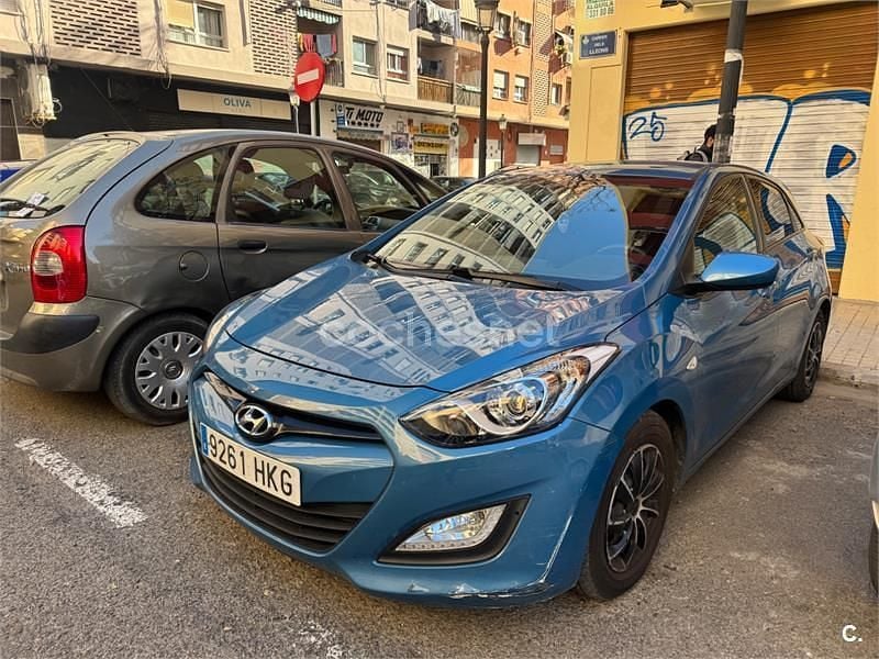 Usado Hyundai i30 110 CV (80 kW) 2012 Azul Berlina