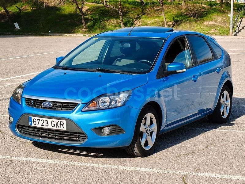 Azul Usado 2010 Ford Focus Titanium Berlina | 4800 € (Precio justo) - Imagen 1/4