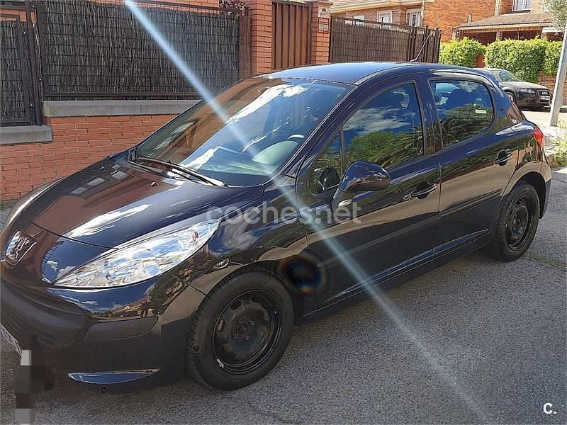 Usado Peugeot 207 90 CV (66 kW) 2007 Negro Berlina