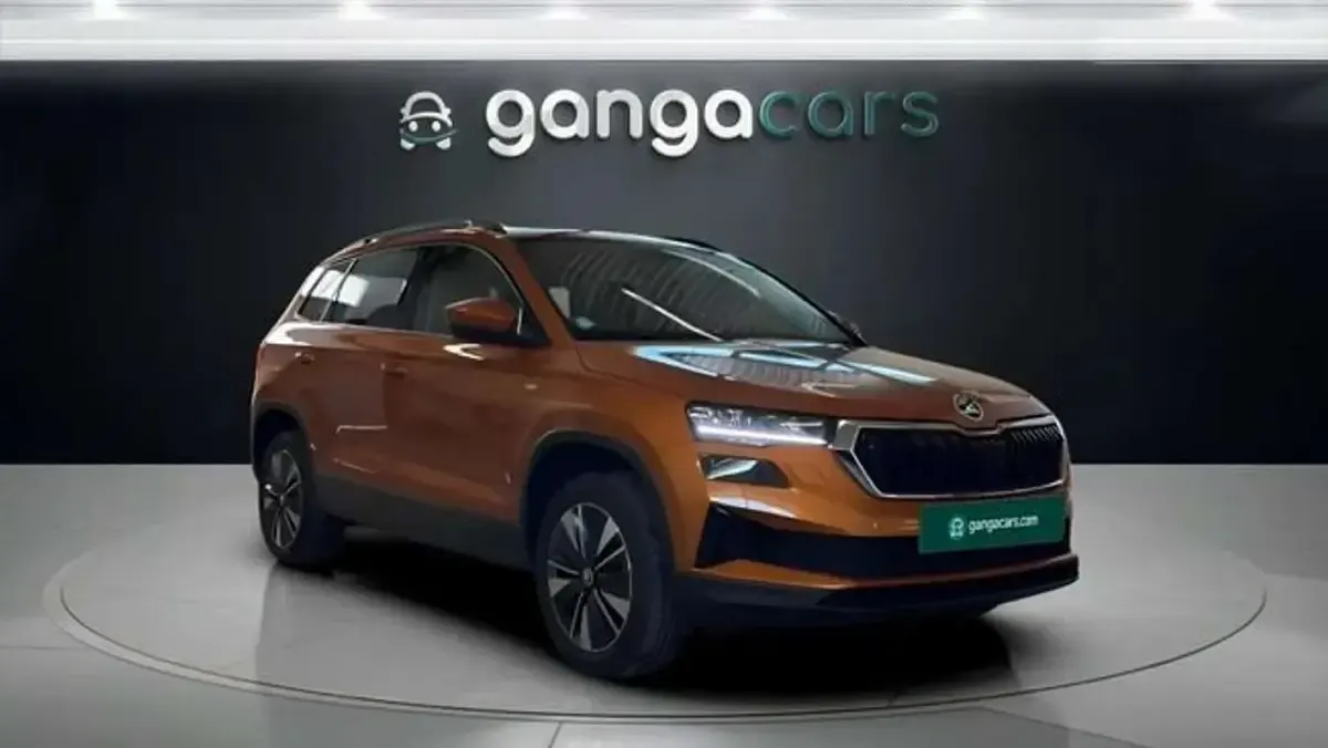 Usado Skoda Karoq Ambition 110 CV (80 kW) 2023 Naranja SUV