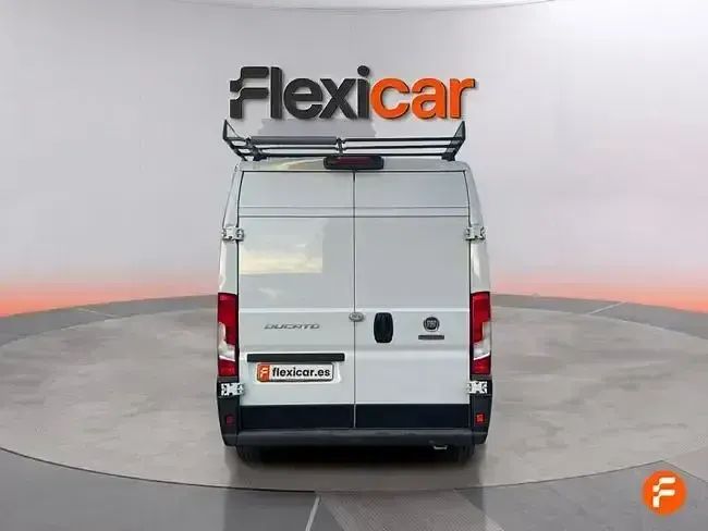 Usado Fiat Ducato 140 CV (102 kW) 2022 Blanco Van