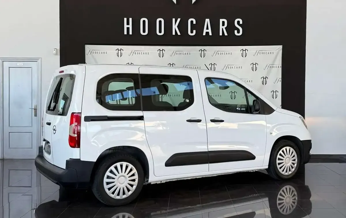 Usado Opel Combo Life Edition 102 CV (75 kW) 2021 Blanco Monovolumen