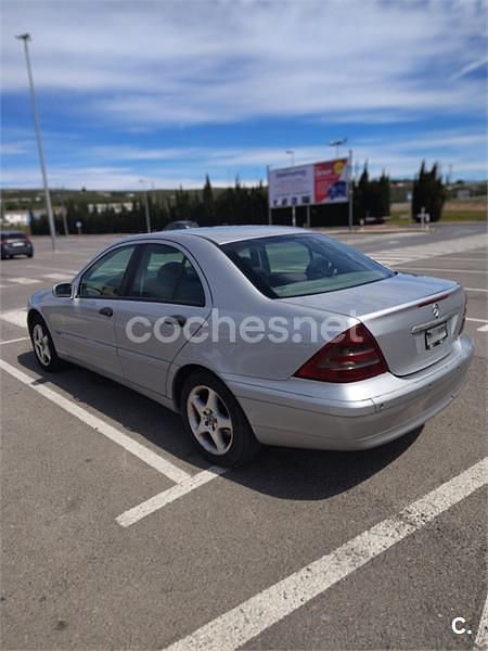 Usado Mercedes C270 Classic 170 CV (125 kW) 2002 Gris / plata Berlina