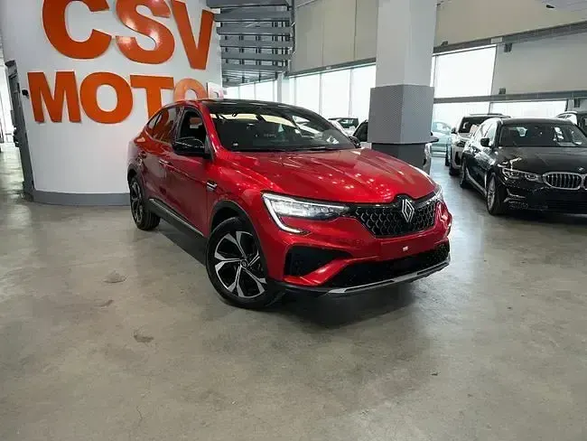 Usado Renault Arkana Techno 145 CV (106 kW) 2024 Rojo SUV