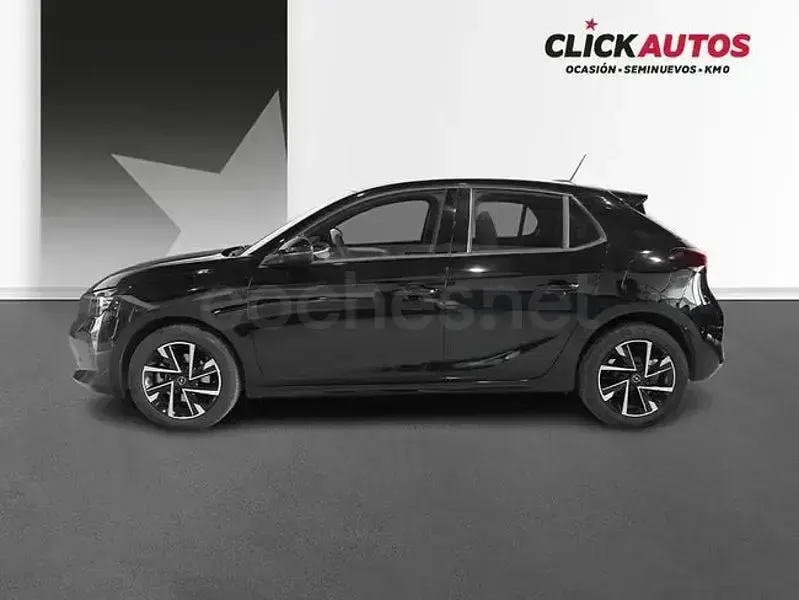 Usado Opel Corsa 100 CV (73 kW) 2025 Negro Utilitario