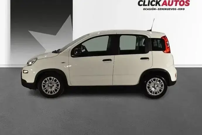 Usado Fiat Panda Classica 70 CV (51 kW) 2025 Rojo Utilitario