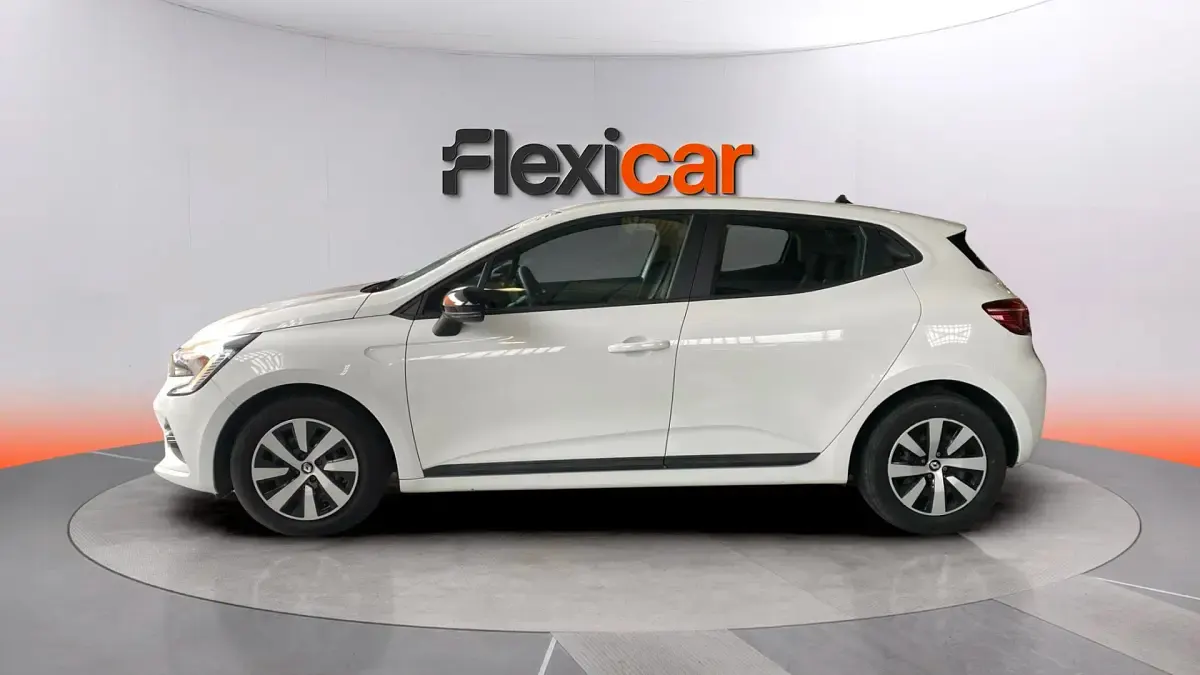 Käytetty Renault Clio V Equilibre 100 HP (73 kW) 2022 Valkoinen Sedan