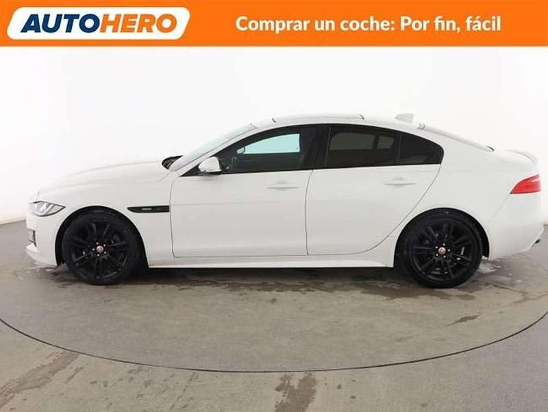 Usado Jaguar XE R-Sport 179 CV (131 kW) 2016 Blanco Berlina