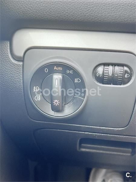 Usado VW Golf VII 105 CV (77 kW) 2013 Azul Berlina