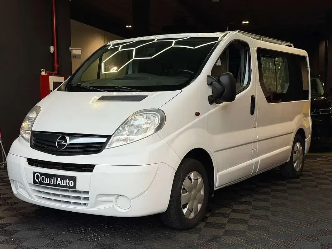 Usado Opel Vivaro 114 CV (83 kW) 2011 Blanco Monovolumen