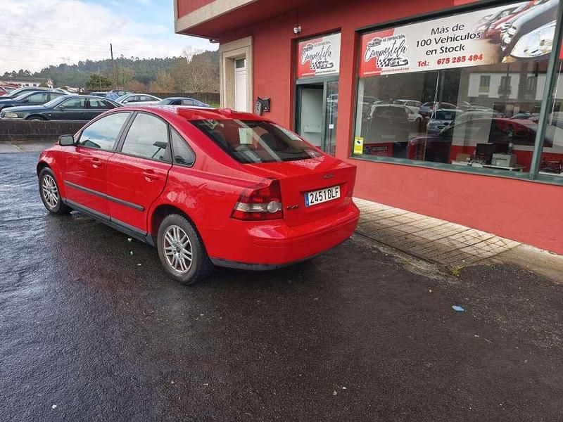 Usado Volvo S40 Summum 109 CV (80 kW) 2005 Rojo Berlina