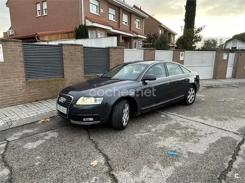 Usado Audi A6 190 CV (139 kW) 2010 Azul Berlina
