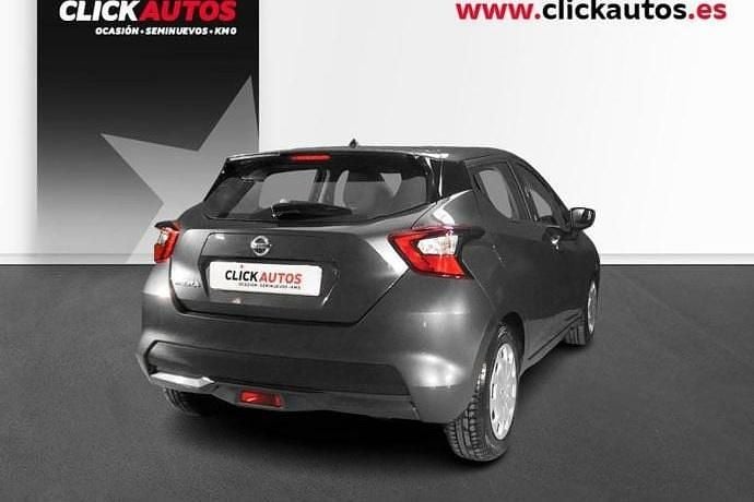 Usado Nissan Micra Acenta 92 CV (67 kW) 2022 Gris Utilitario