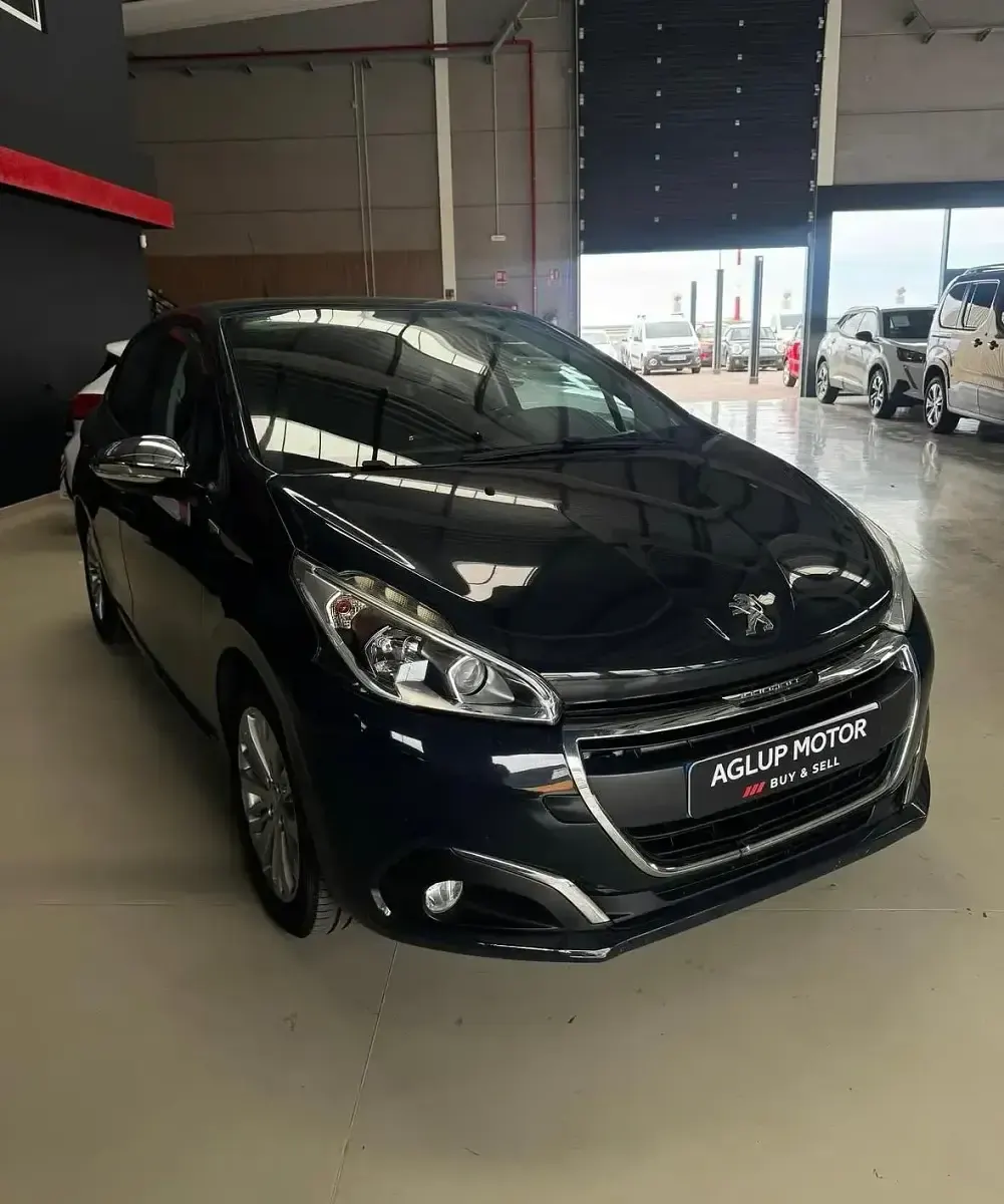 Usado Peugeot 208 Style 82 CV (60 kW) 2018 Azul Utilitario