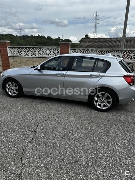 Usado BMW 114 95 CV (69 kW) 2013 Gris / plata Utilitario