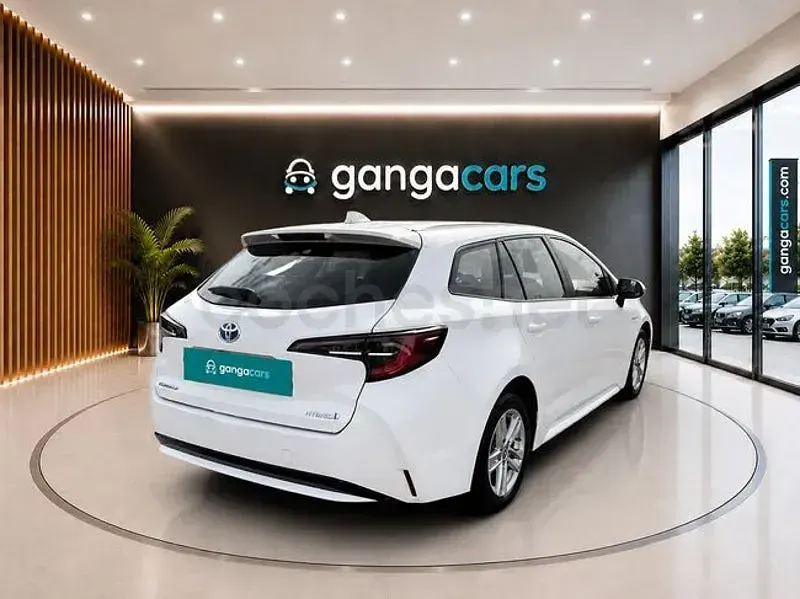 Usado Toyota Corolla Business Edition 122 CV (89 kW) 2021 Blanco Familiar