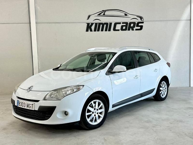 Usado Renault Mégane Dynamique 110 CV (80 kW) 2011 Blanco Berlina
