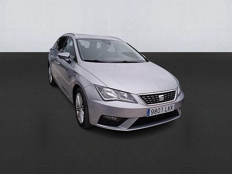 Usado Seat Leon XCELLENCE 150 CV (110 kW) 2020 Gris Familiar