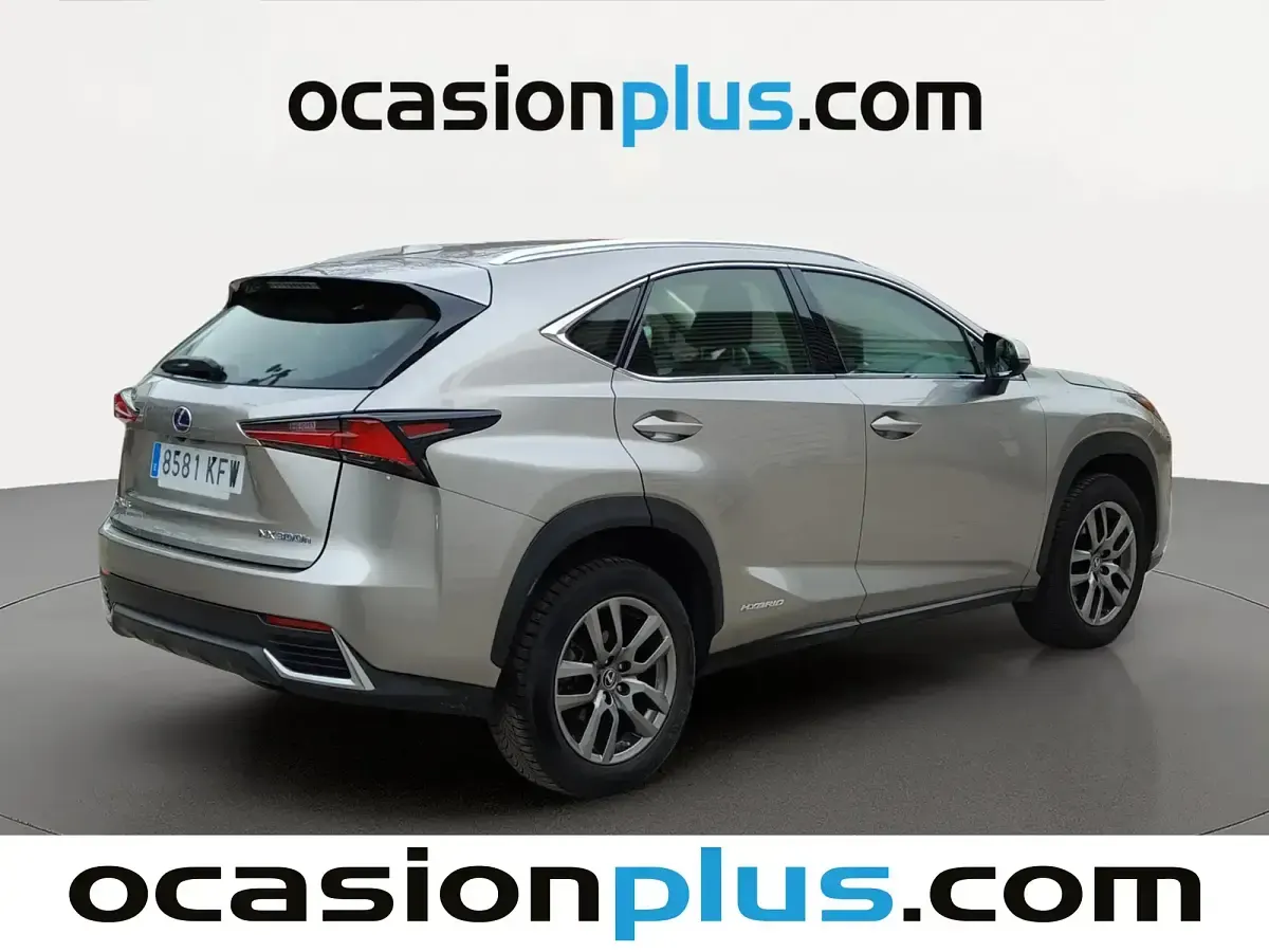 Usado Lexus NX300h Business Edition 197 CV (144 kW) 2017 Gris SUV