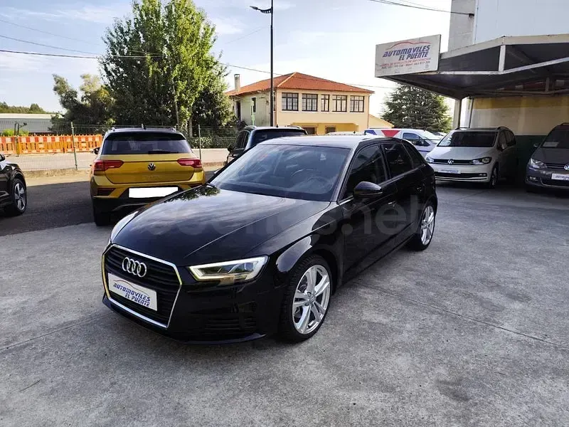 Usado Audi A3 150 CV (110 kW) 2019 Negro Berlina