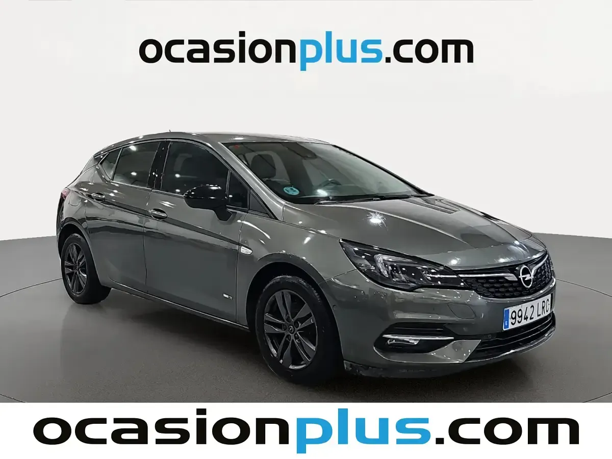 Usado Opel Astra Design & Tech 122 CV (89 kW) 2021 Gris Berlina