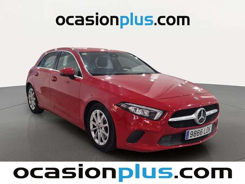 Usado Mercedes A200 150 CV (110 kW) 2019 Rojo Utilitario