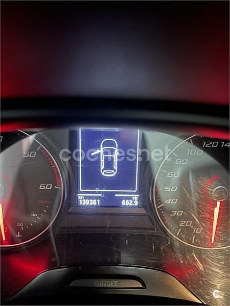 Usado Seat Leon ST Style 105 CV (77 kW) 2015 Gris / plata Familiar