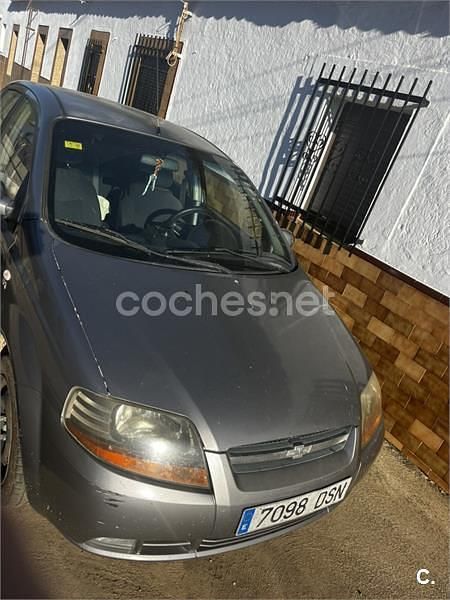 Usado Chevrolet Kalos SE 94 CV (69 kW) 2005 Gris / plata Berlina