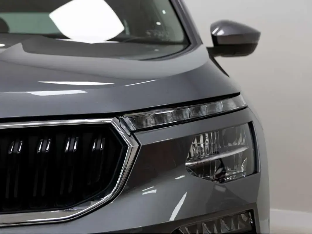 Usado Skoda Kamiq Selection 116 CV (85 kW) 2025 Gris SUV