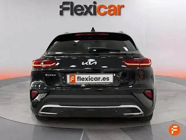 Usado Kia XCeed 120 CV (88 kW) 2023 Negro SUV