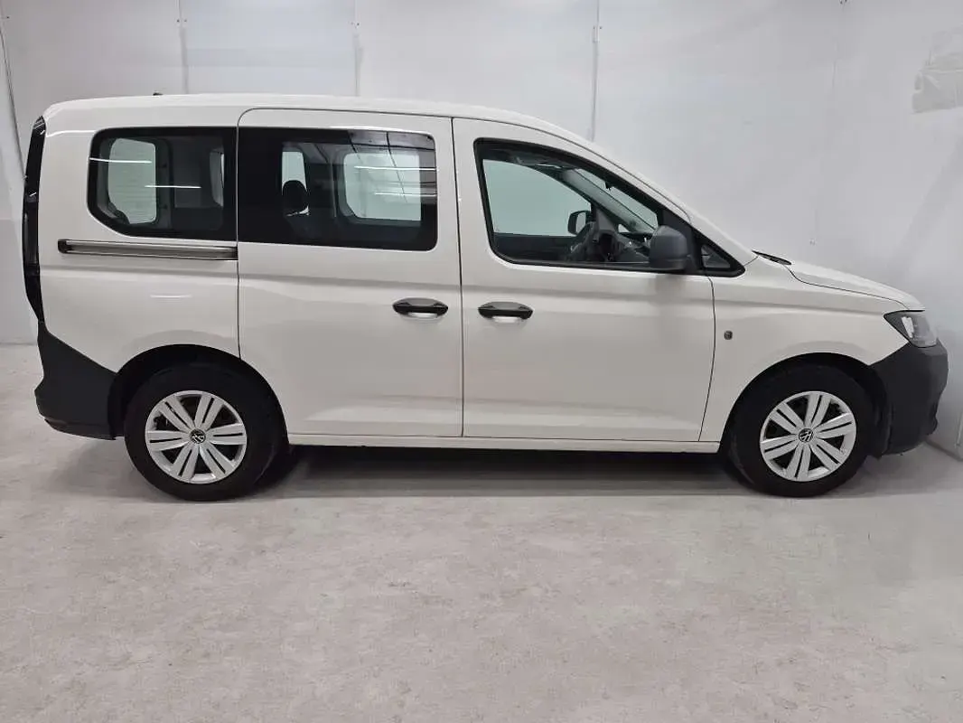 Usado VW Caddy 102 CV (75 kW) 2021 Blanco Monovolumen