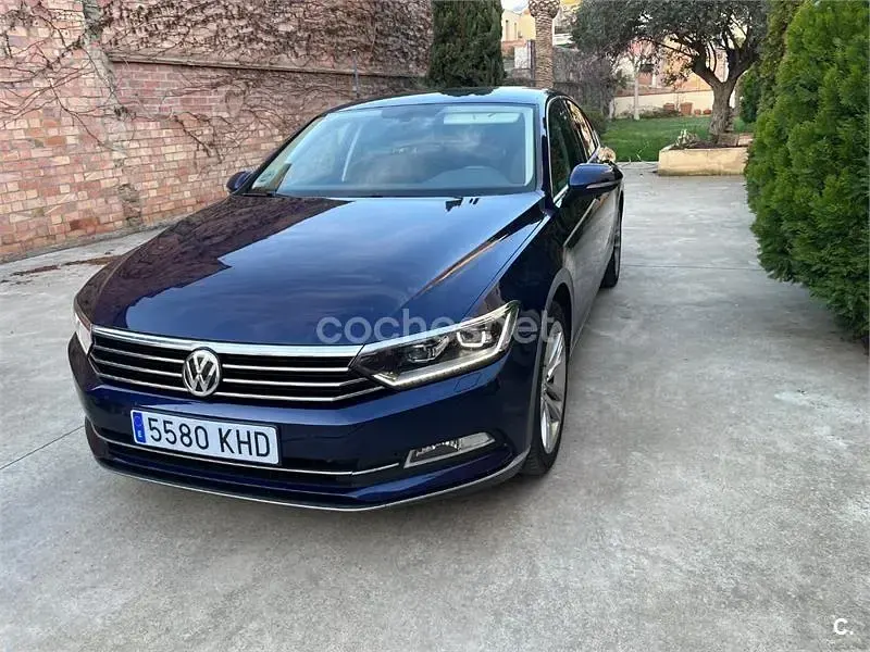 Usado VW Passat Sportline 150 CV (110 kW) 2018 Azul Berlina