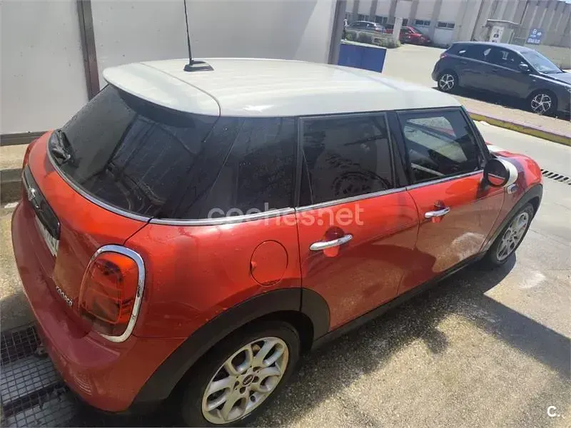 Usado Mini Cooper 136 CV (100 kW) 2018 Rojo Utilitario