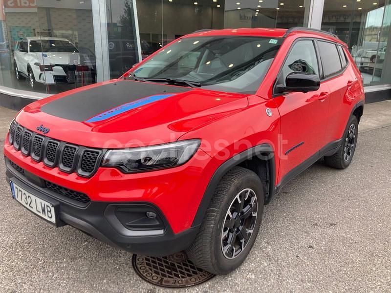 Usado Jeep Compass Trailhawk 240 CV (176 kW) 2022 Rojo SUV