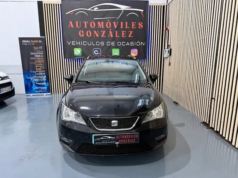 Usado Seat Ibiza ST Reference 90 CV (66 kW) 2014 Negro Familiar