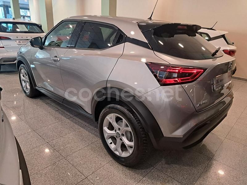 Usado Nissan Juke Acenta 114 CV (83 kW) 2021 Gris / plata SUV
