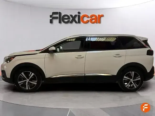 Usado Peugeot 5008 Allure 165 CV (121 kW) 2018 Blanco Monovolumen