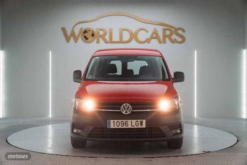 Usado VW Caddy 102 CV (75 kW) 2020 Rojo Monovolumen