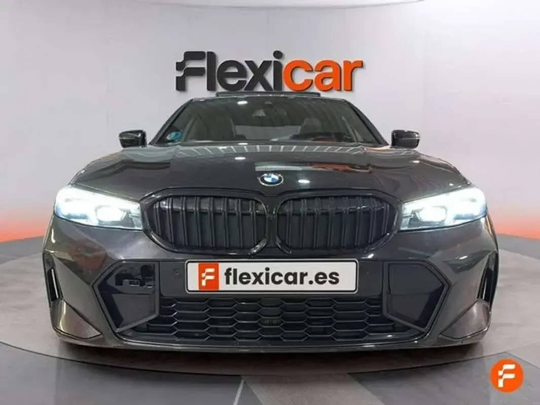 Usado BMW 318 150 CV (110 kW) 2024 Negro Familiar