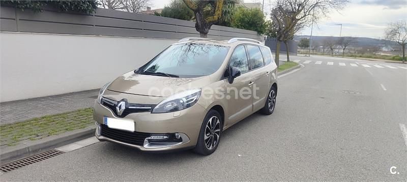 Beige Usado 2015 Renault Scénic III Bose Edition Monovolumen | 8900 € (Precio justo) - Imagen 1/4